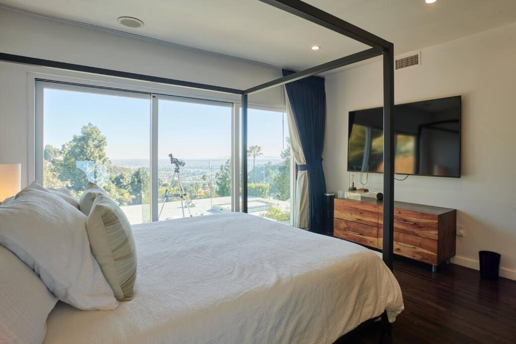 Casa de férias Luxe In Hollywood Hills- Modern Oasis, Pool 5 Min To Sunset Los Angeles