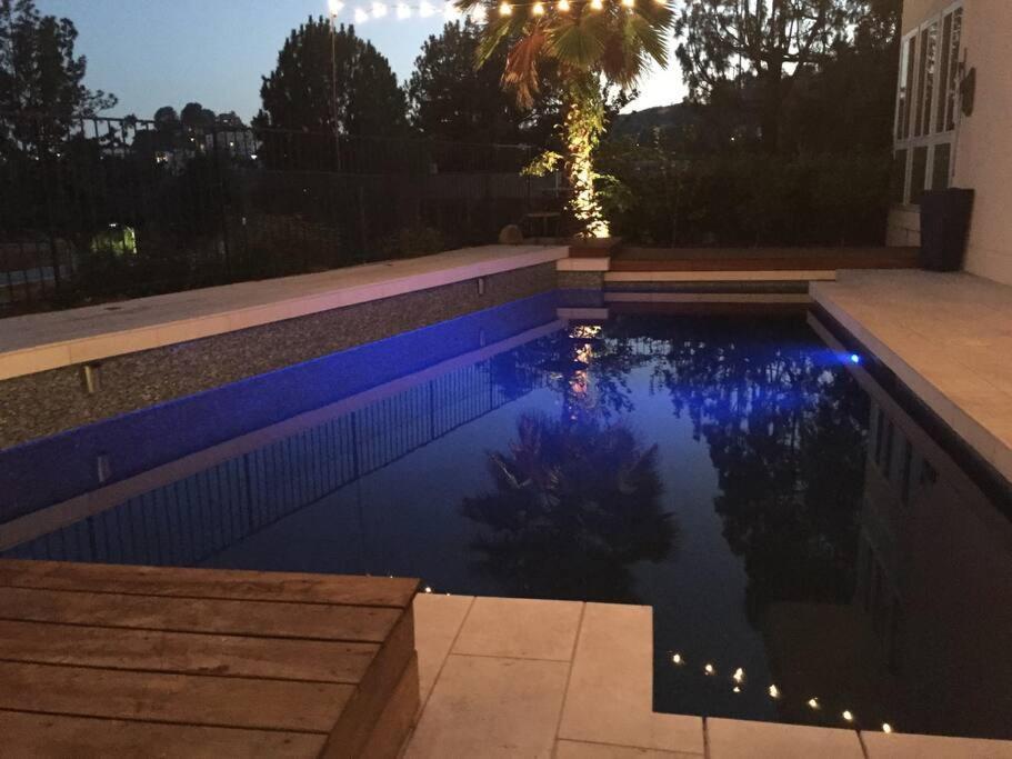 Casa de férias Luxe In Hollywood Hills- Modern Oasis, Pool 5 Min To Sunset *